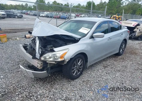 2015 Nissan Altima 2.5 S z USA, uszkodzony, nr VIN 1N4AL3AP3FN903589